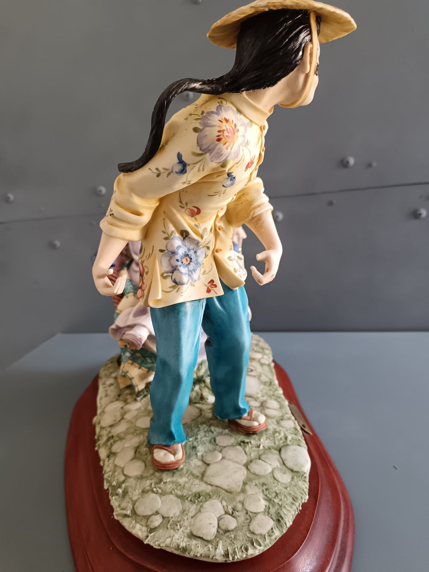 Grande Gruppo Capodimonte Germano Cortese Porcellana Policroma Orientale