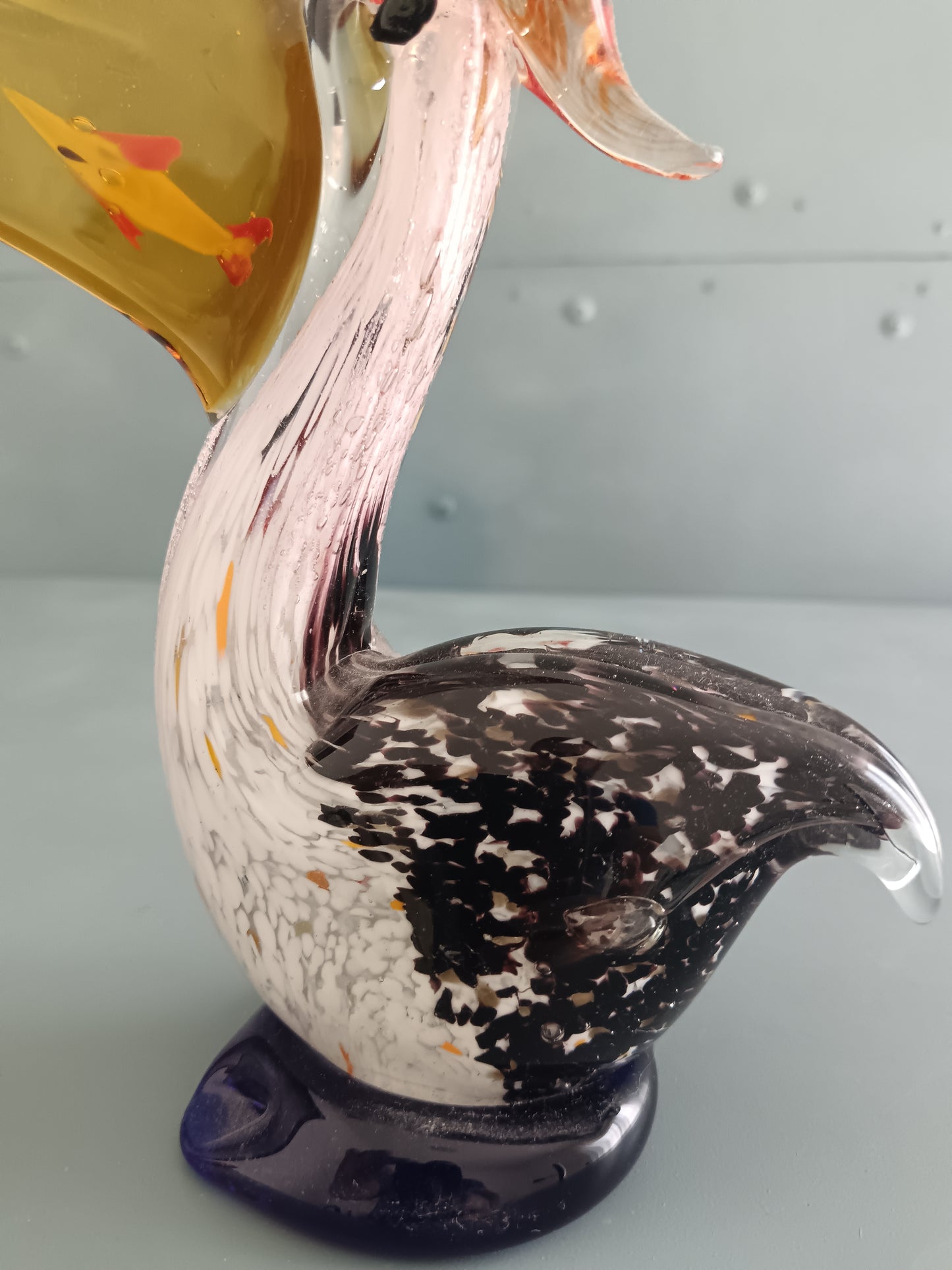 Pellicano in Vetro Artistico di Murano con Pesce nel Becco – Scultura Vintage Soffiata
