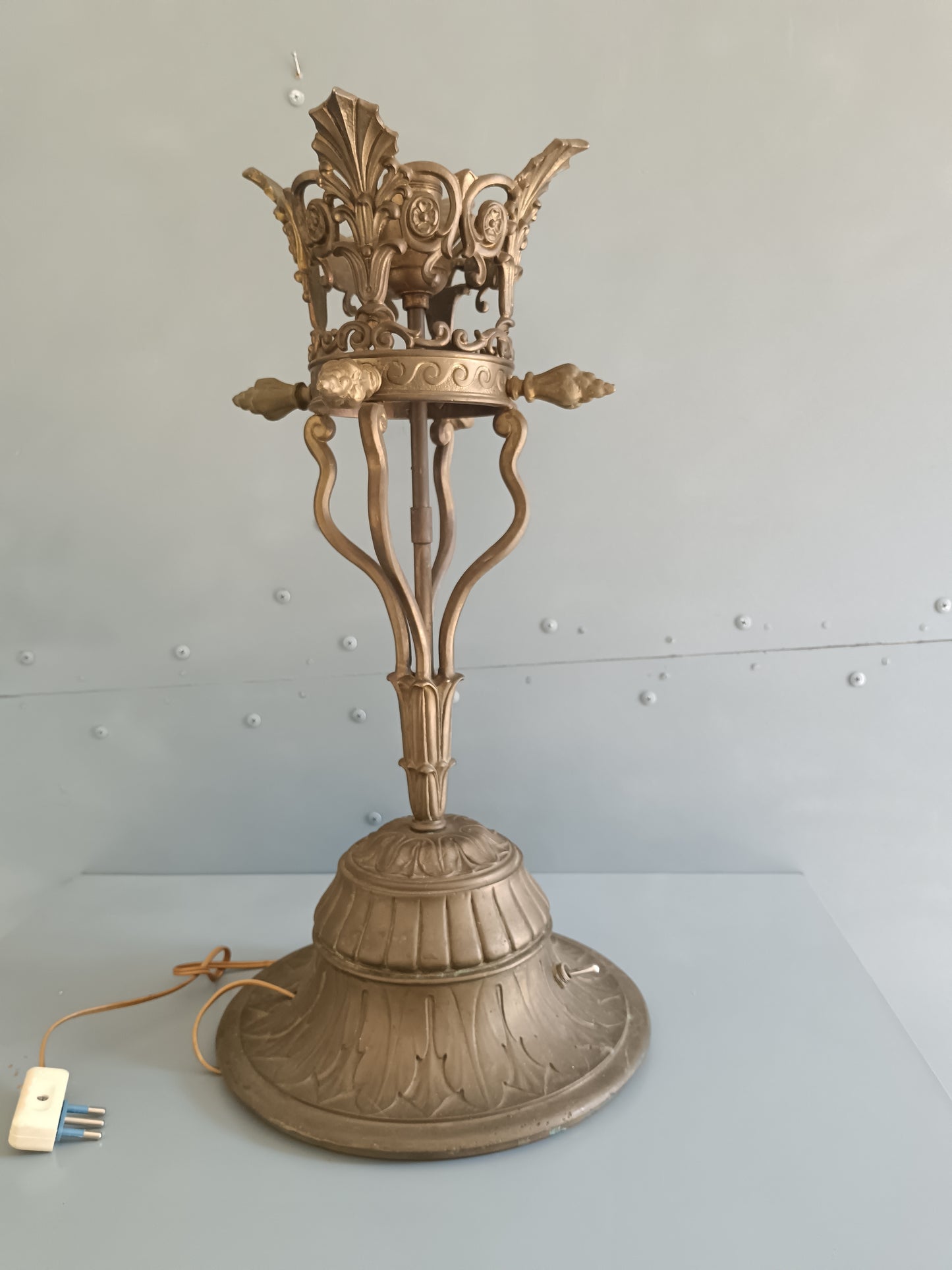Antica Lampada Bronzo Dorato Neogotica Neorinascimentale Fine XIX Secolo H49