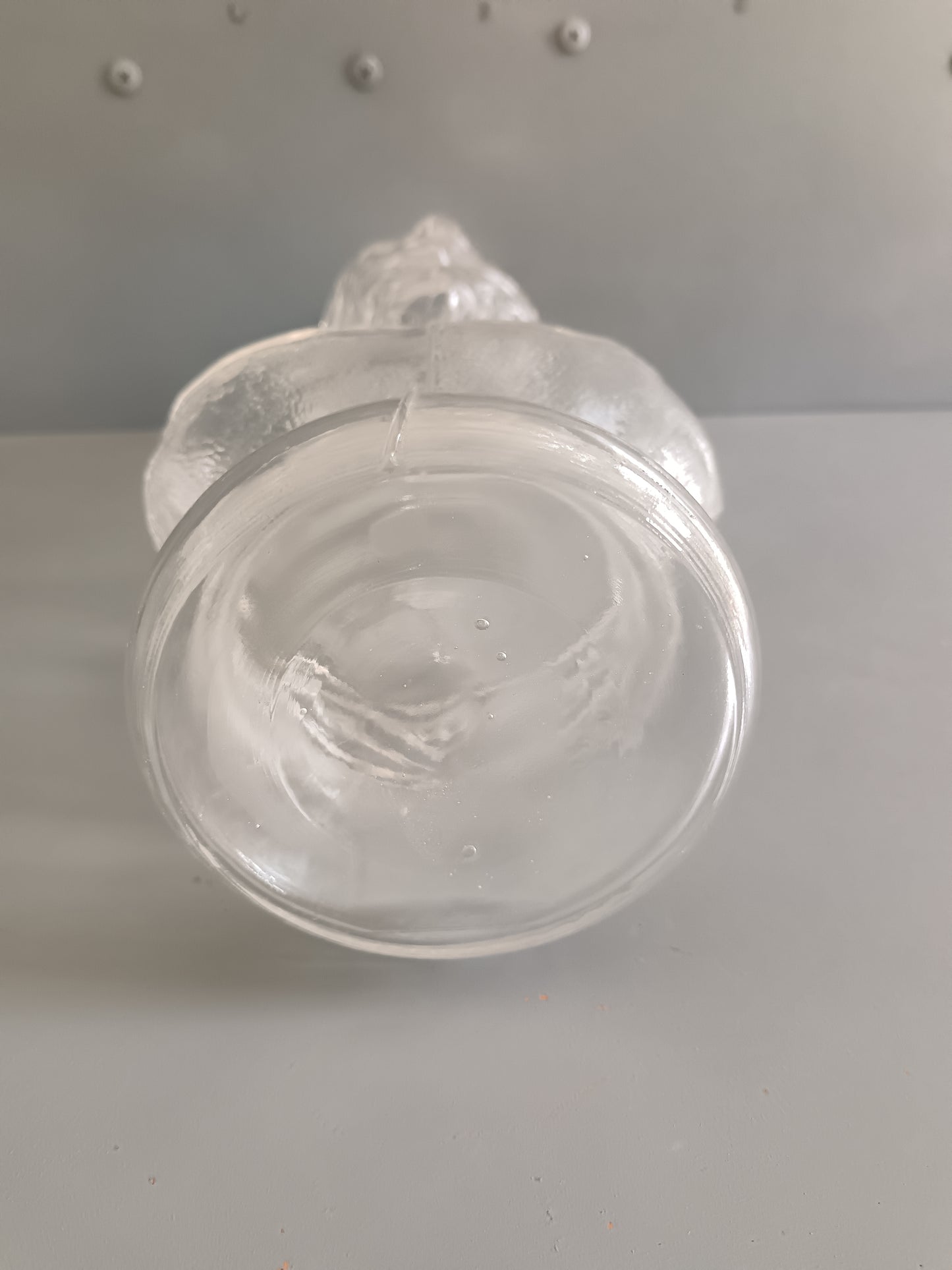 Rara Bottiglia Figurata Regina Elena di Savoia Vetro Pressato 32 cm Decanter Vintage