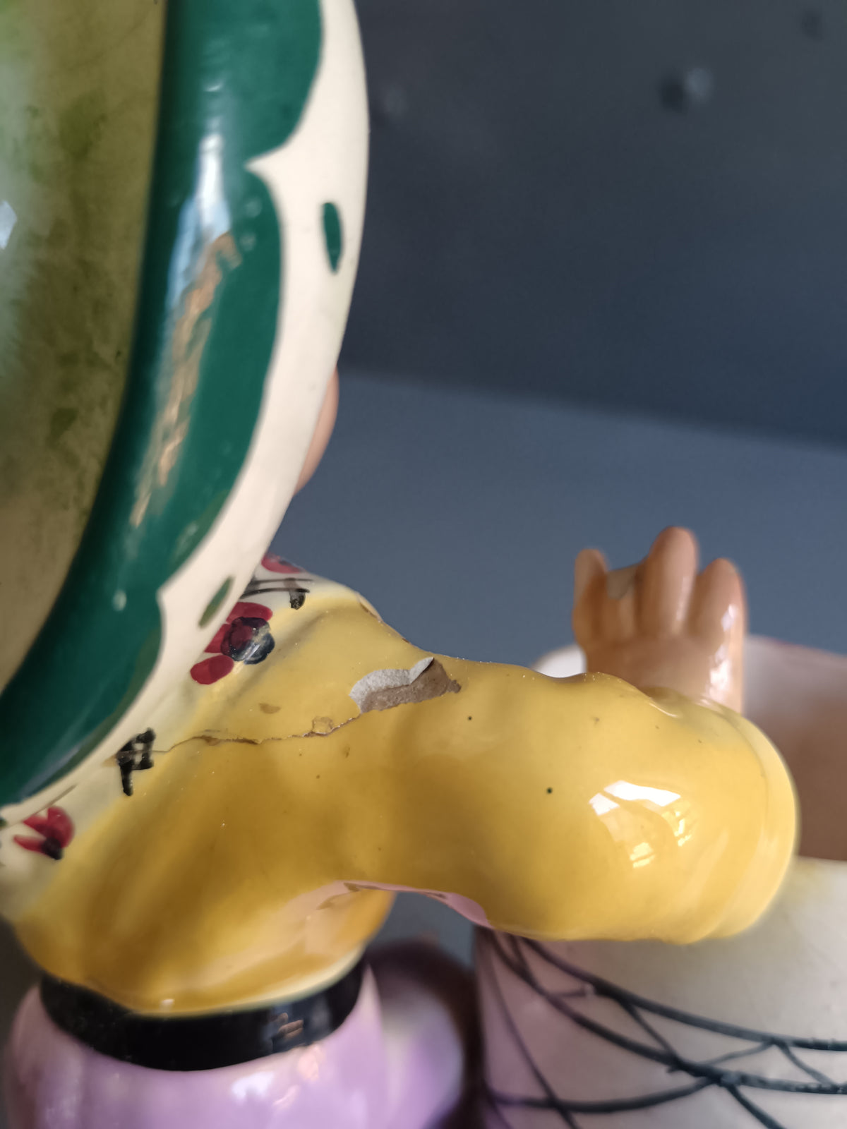 Rara Fioriera Vintage in Ceramica d'Arte - Personaggio Messicano con Sombrero e Tamburo/Vaso - Anni '50 - Manifattura Area Vicenza / Nove