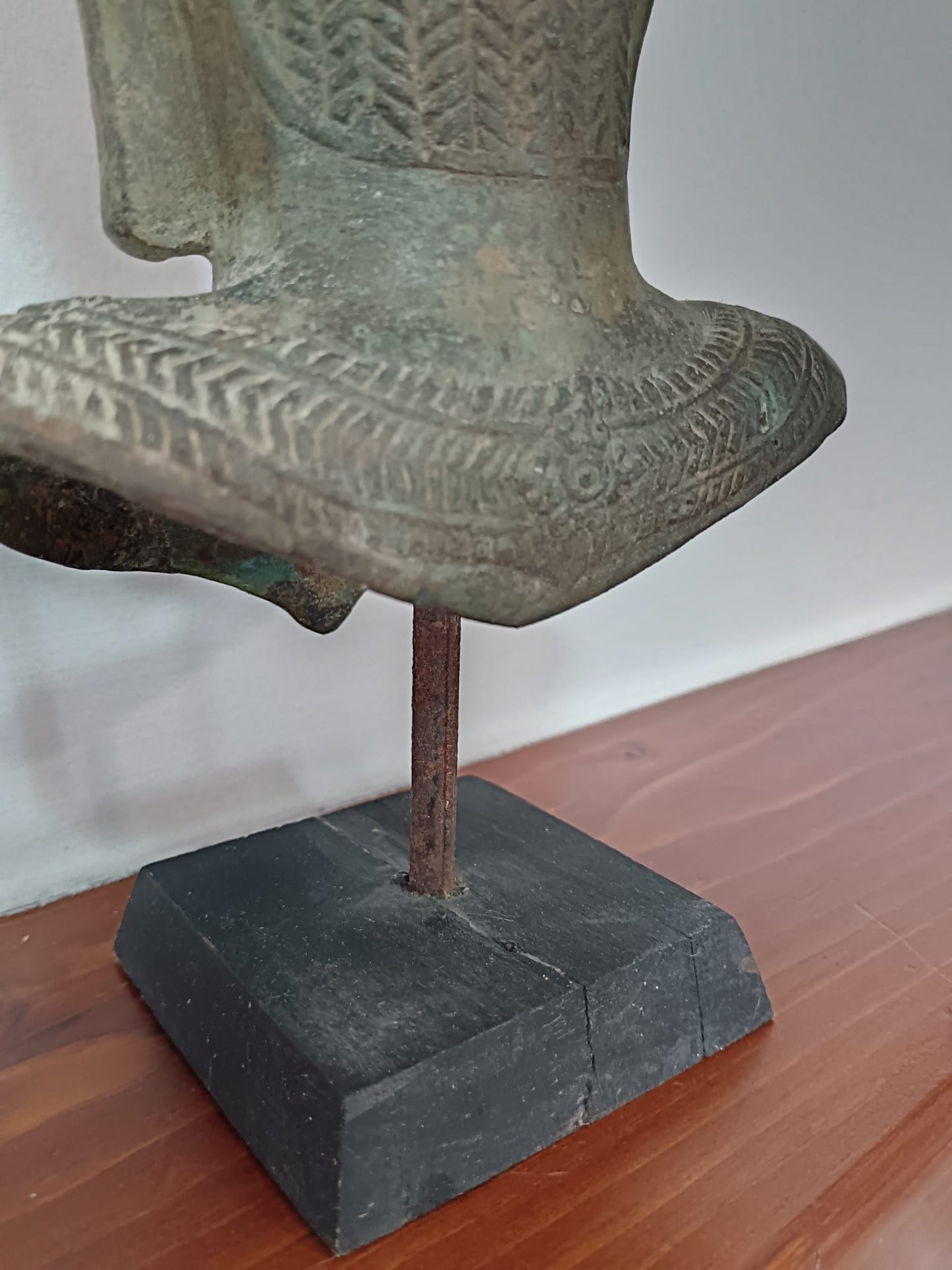 Statua in bronzo divinità asiatica in stile antico khmer