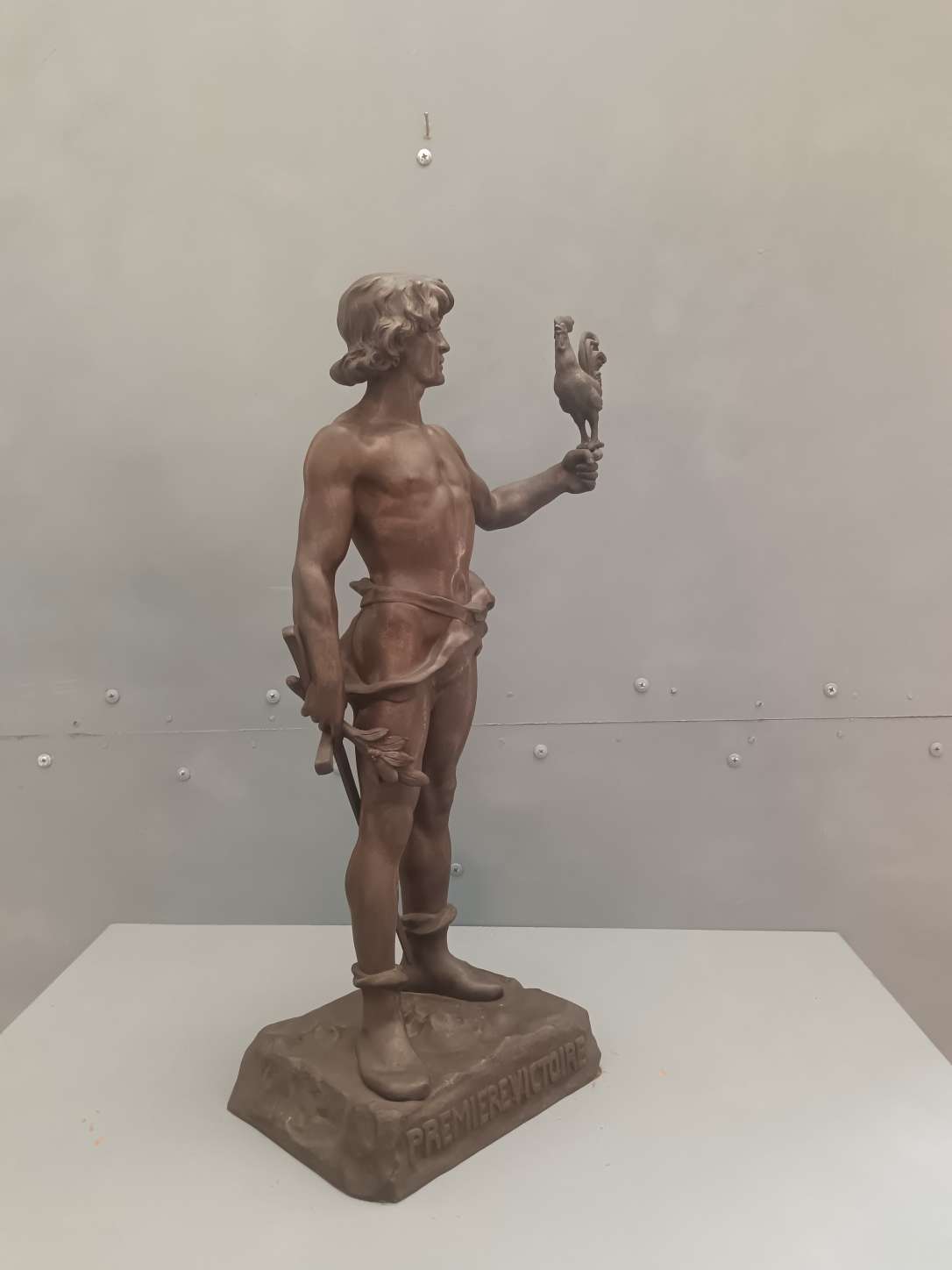 Statue bronze ancienne Premiere Victoire Marcel Debut signee original sculpture