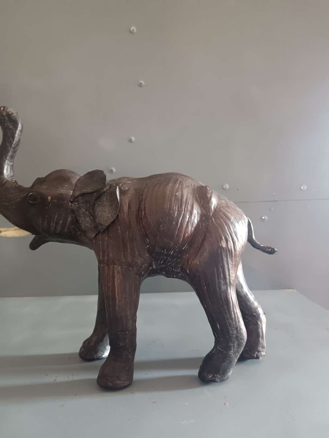 Elefante in vera pelle epoca metà novecento