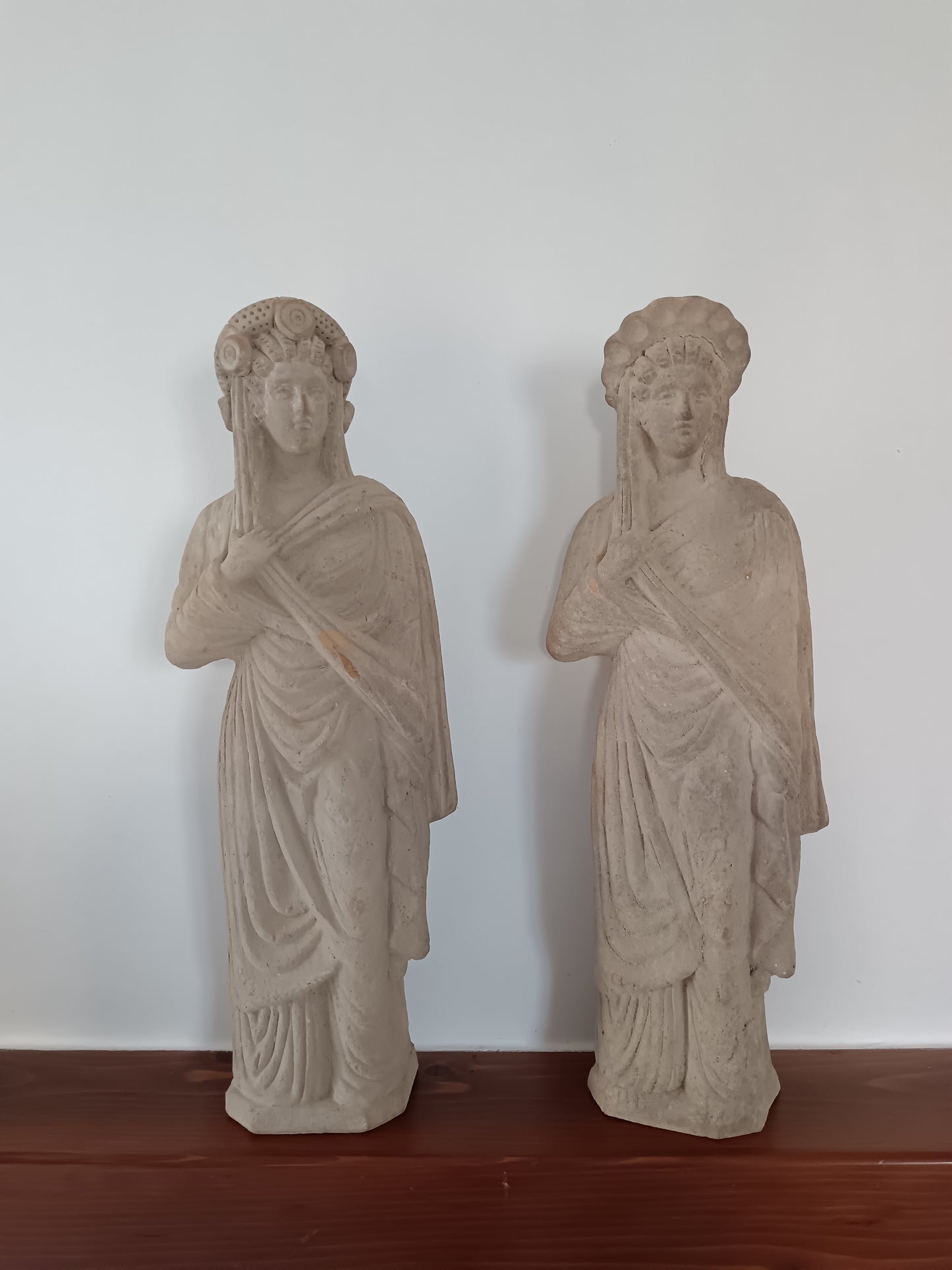 Coppia di sculture in terracotta epoca XX secolo