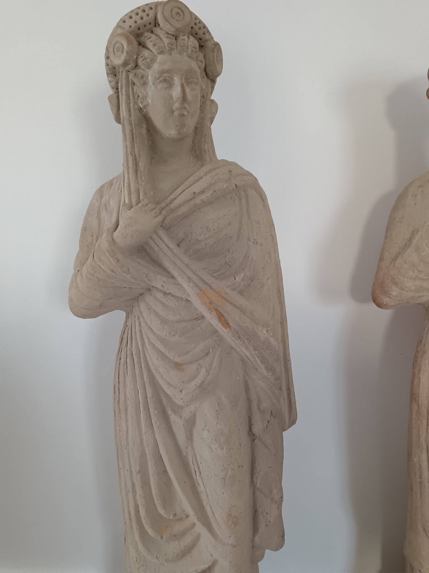 Coppia di sculture in terracotta epoca XX secolo