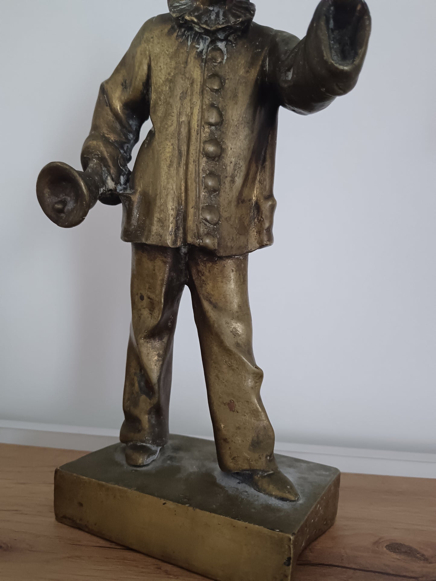 Scultura in bronzo Pierrot  clown attribuibile a Francesco de Matteis .