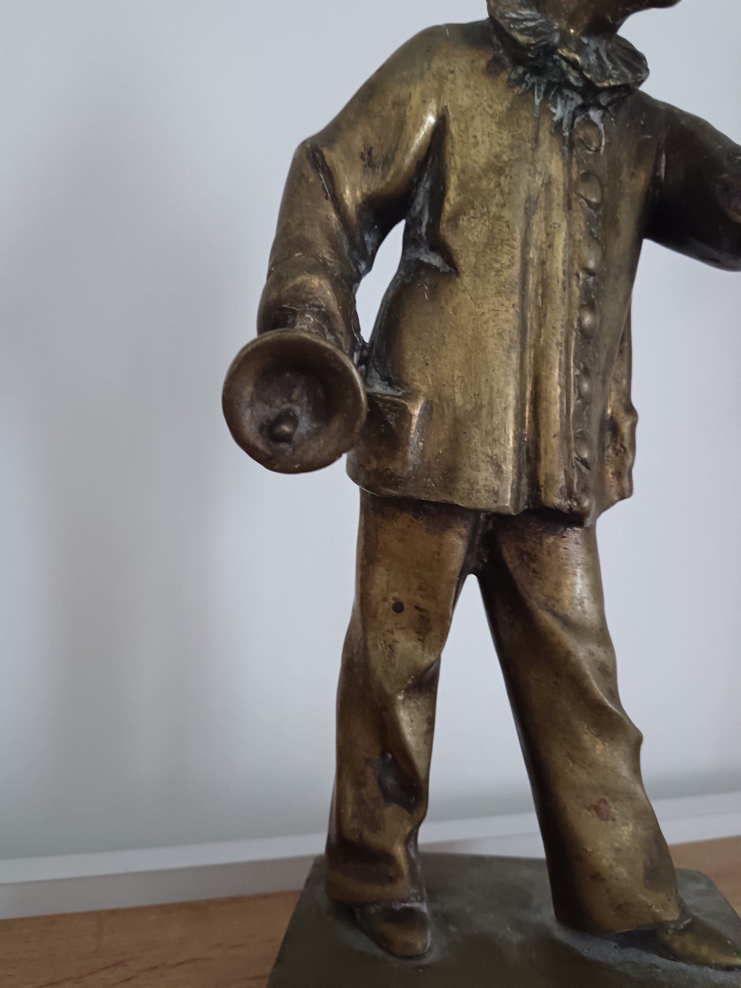 Scultura in bronzo Pierrot  clown attribuibile a Francesco de Matteis .