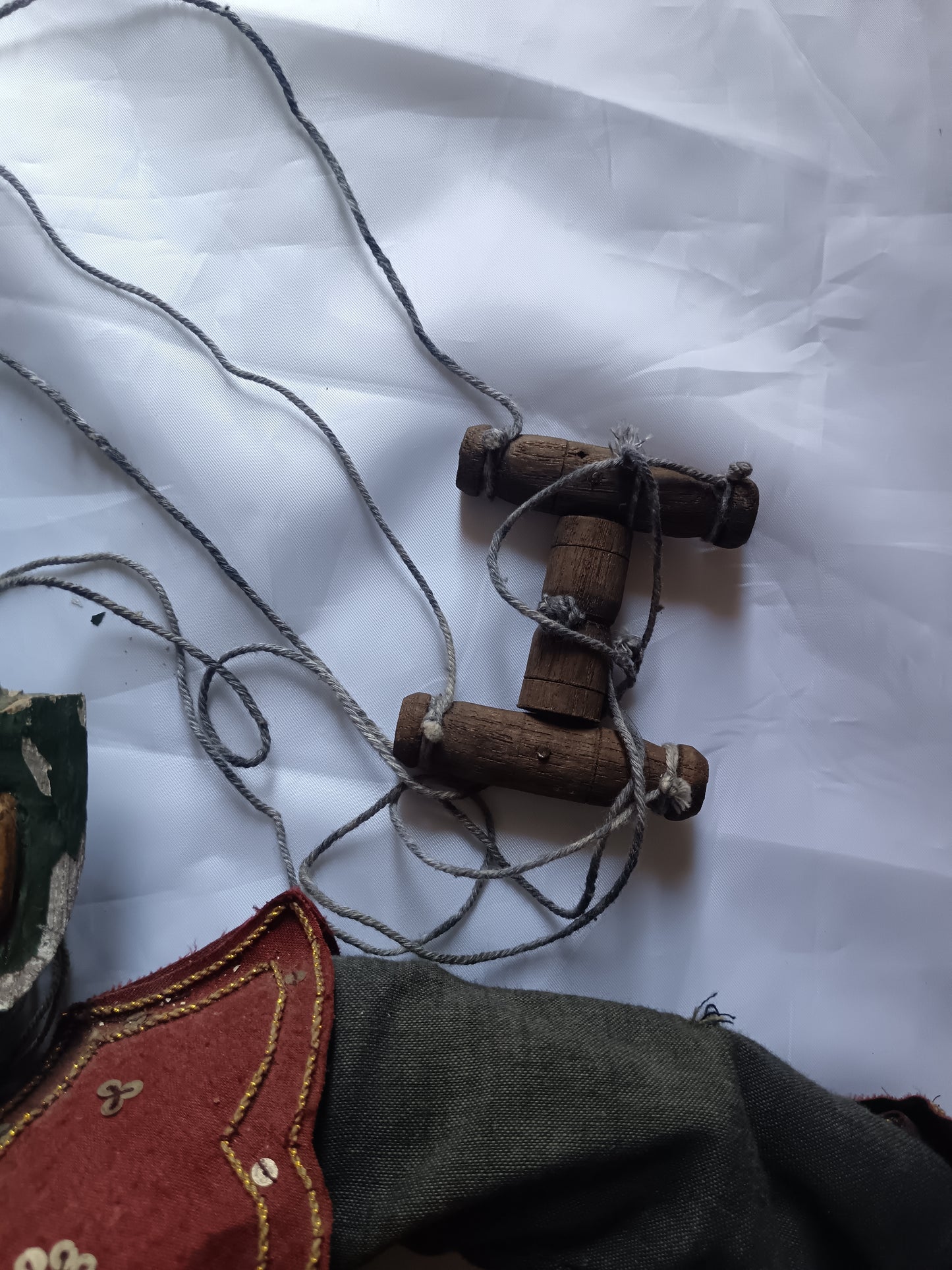 “Antica Marionetta Orientale in Legno Dipinto – Teatro Tradizionale Birmano Myanmar