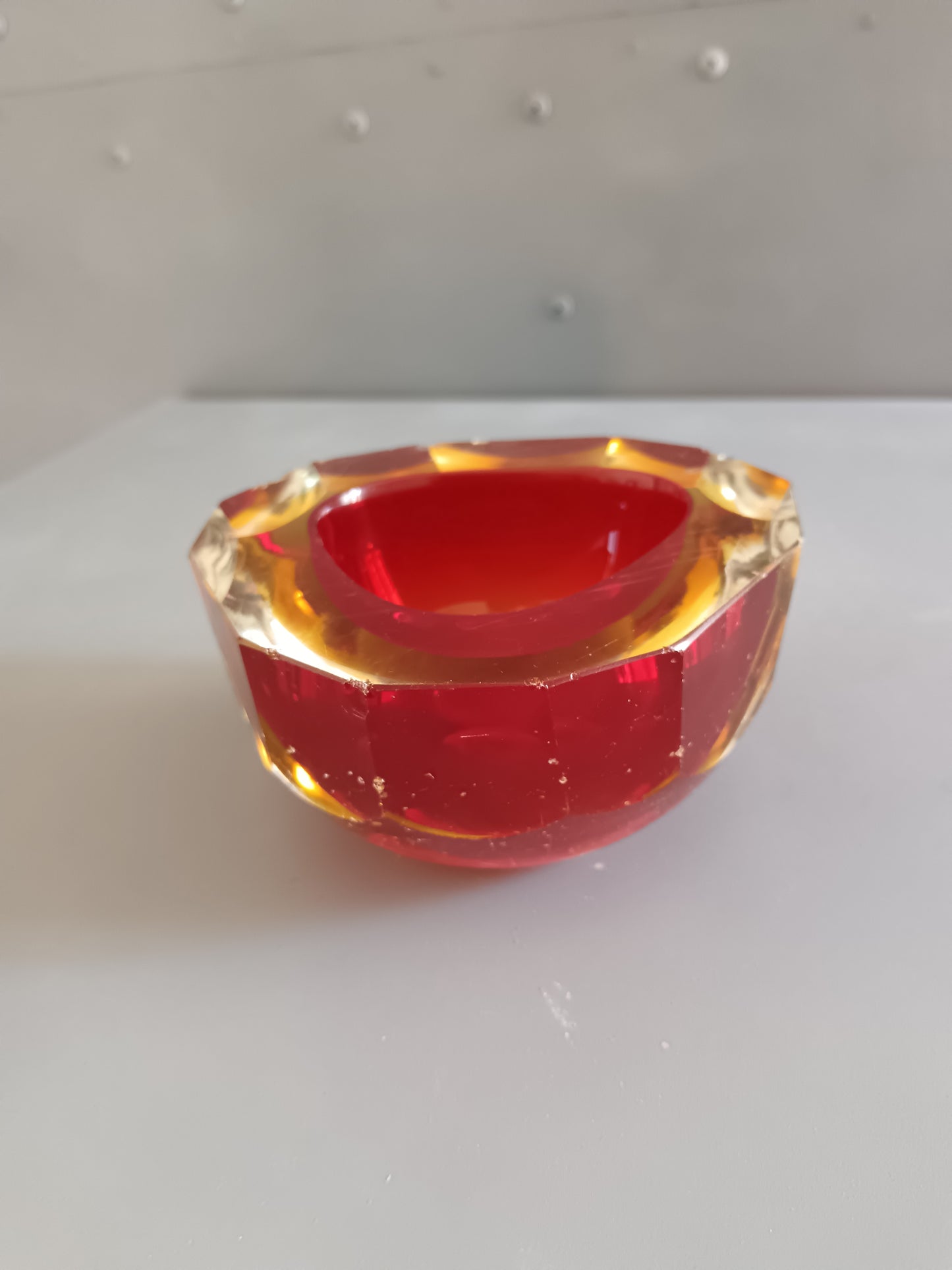 Posacenere Vintage Vetro Sommerso Rosso Rubino e Ambra Murano Stile Flavio Poli.