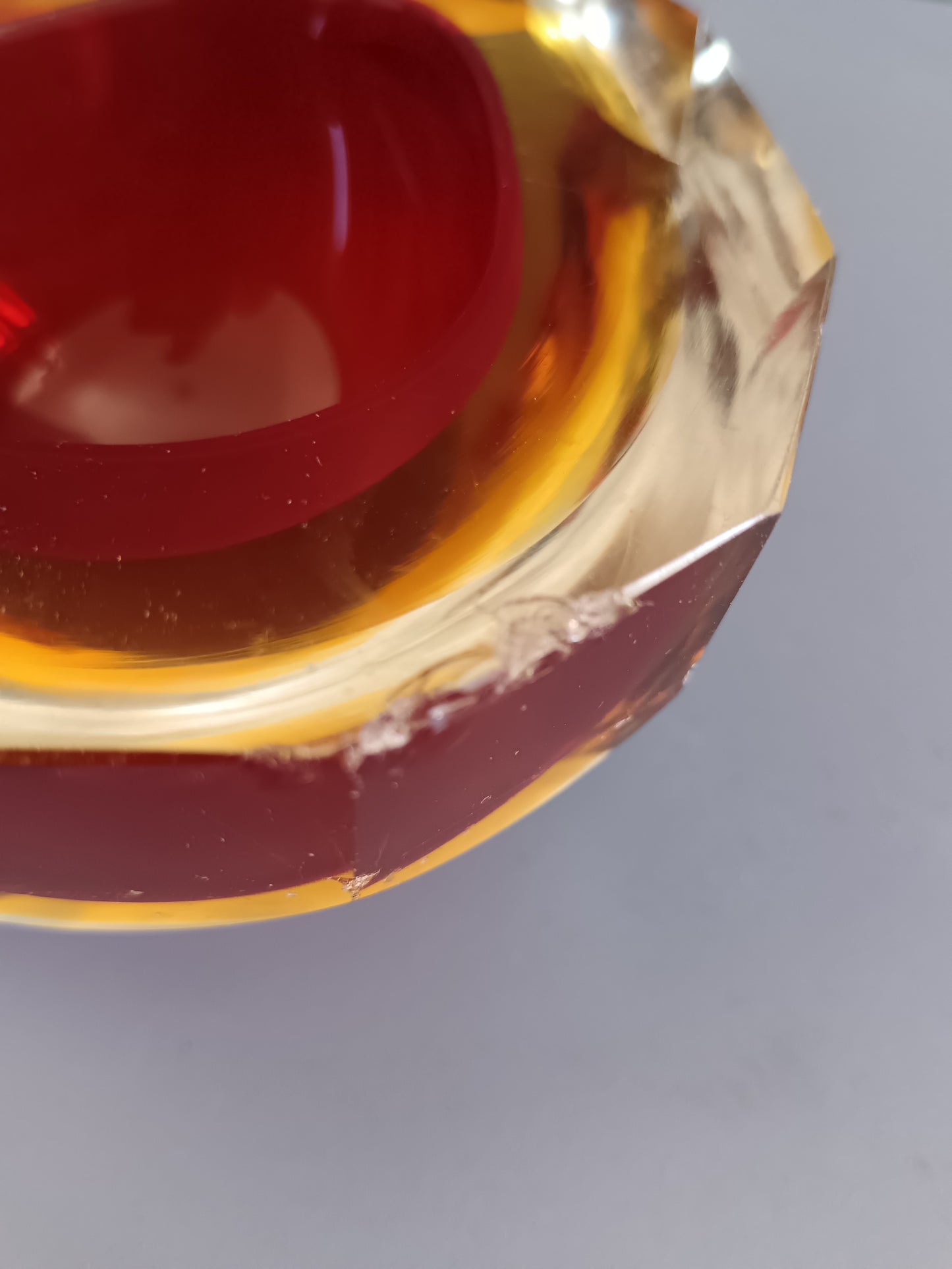 Posacenere Vintage Vetro Sommerso Rosso Rubino e Ambra Murano Stile Flavio Poli.