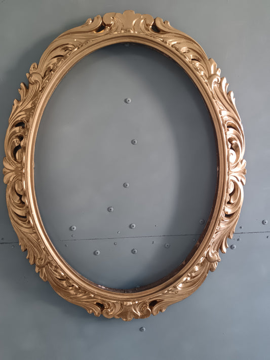 Antica Cornice Ovale in Legno Intagliato Dorato Stile Barocco Luigi XV