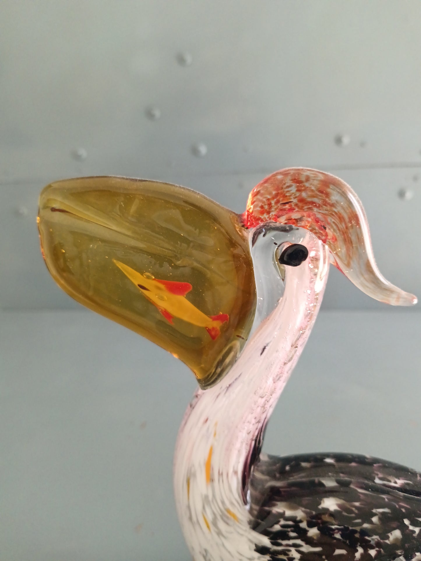 Pellicano in Vetro Artistico di Murano con Pesce nel Becco – Scultura Vintage Soffiata