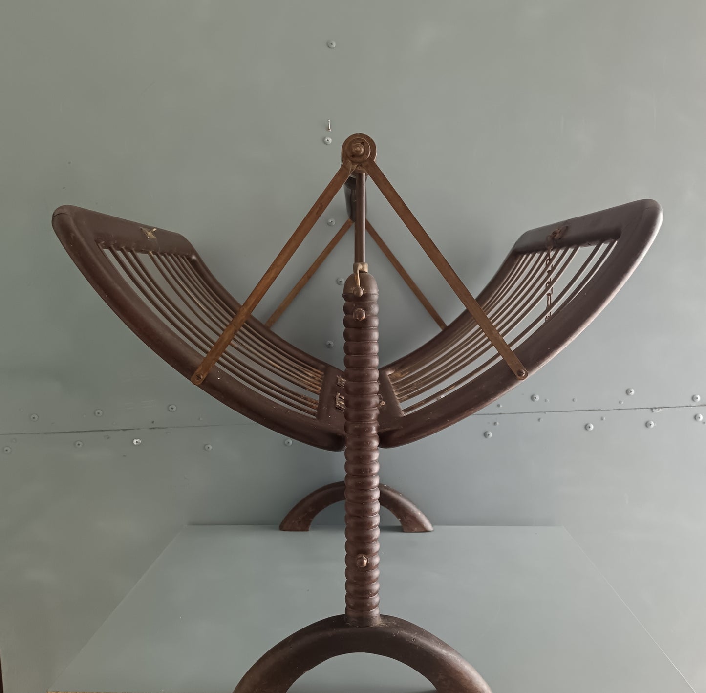Portariviste Pieghevole Vintage in Faggio Curvato Stile Thonet Anni '30 Modernariato
