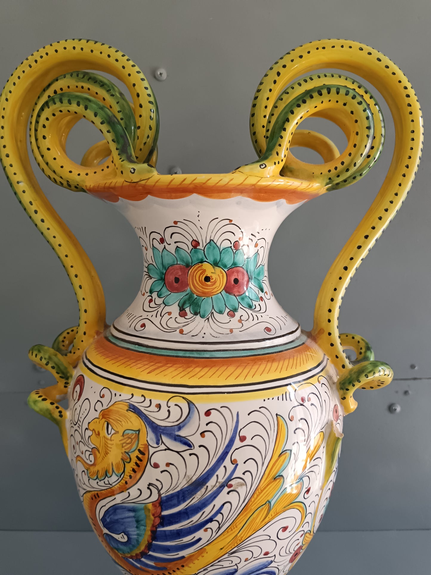 Grande Anfora Fratelli Mari Deruta H 45 cm Maiolica Artistica Dipinta a Mano Manici Serpente