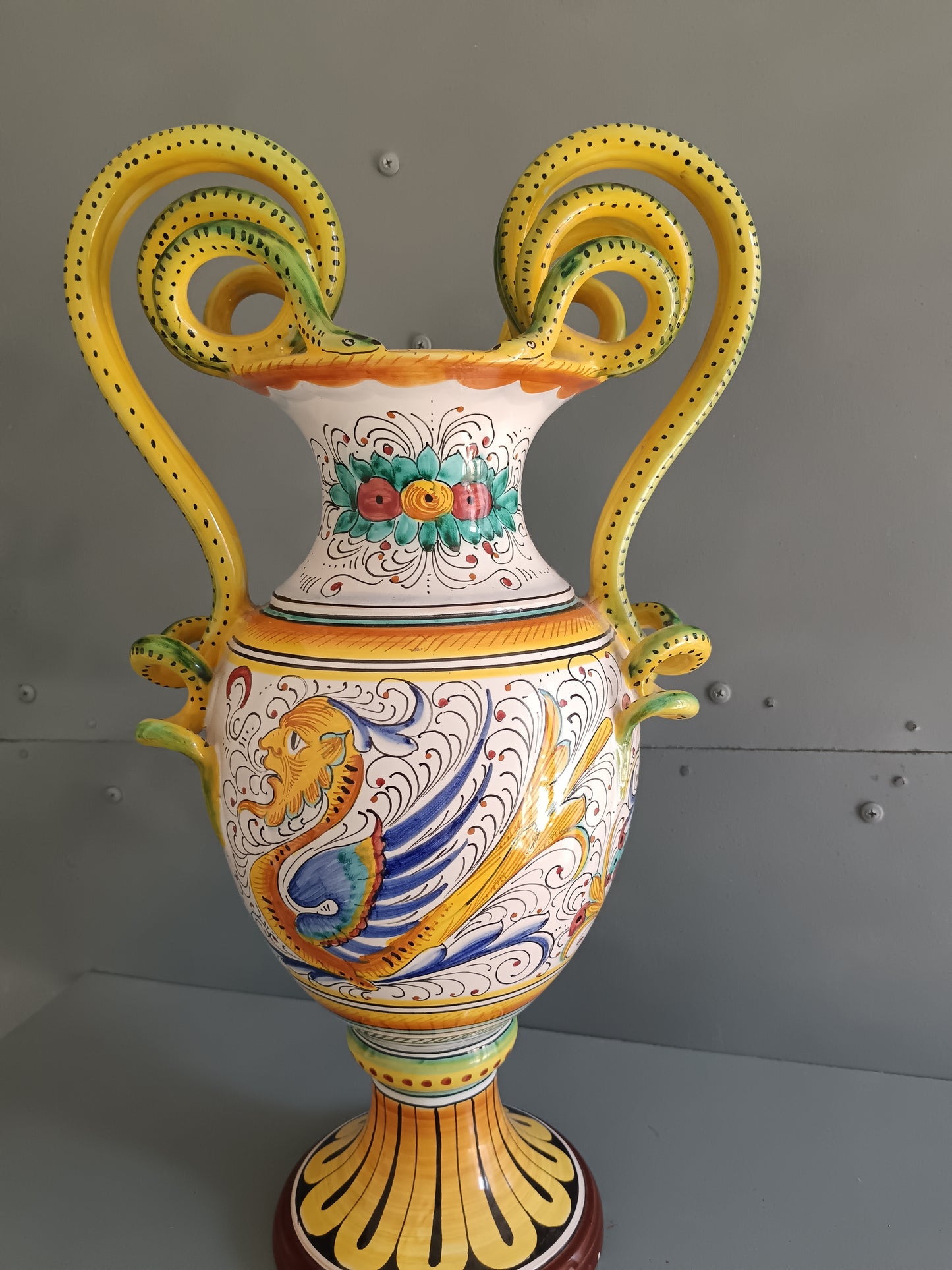 Grande Anfora Fratelli Mari Deruta H 45 cm Maiolica Artistica Dipinta a Mano Manici Serpente