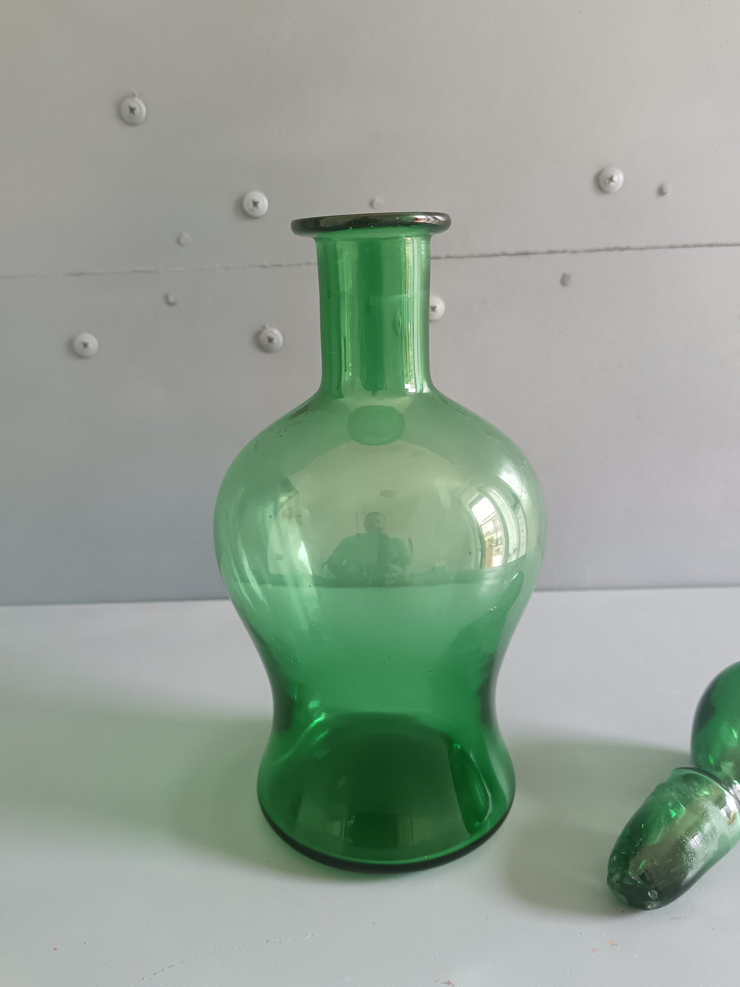Bottiglia Decanter Empoli Anni '50 Vetro Soffiato Verde Smeraldo con Tappo Originale Vintage