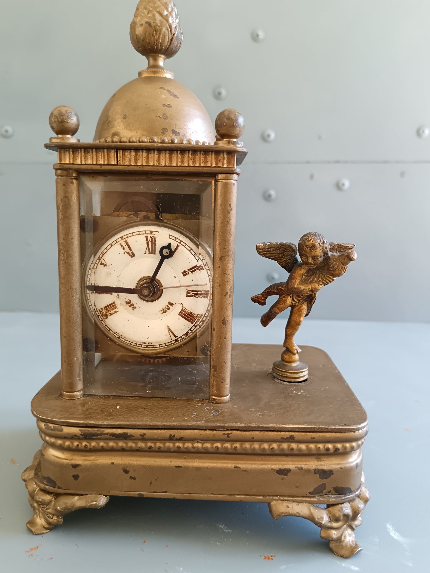 ANTICO OROLOGIO DA TAVOLO “CAPPUCCINA” / DA CARROZZA – PUTTO ALATO – FINE ‘800