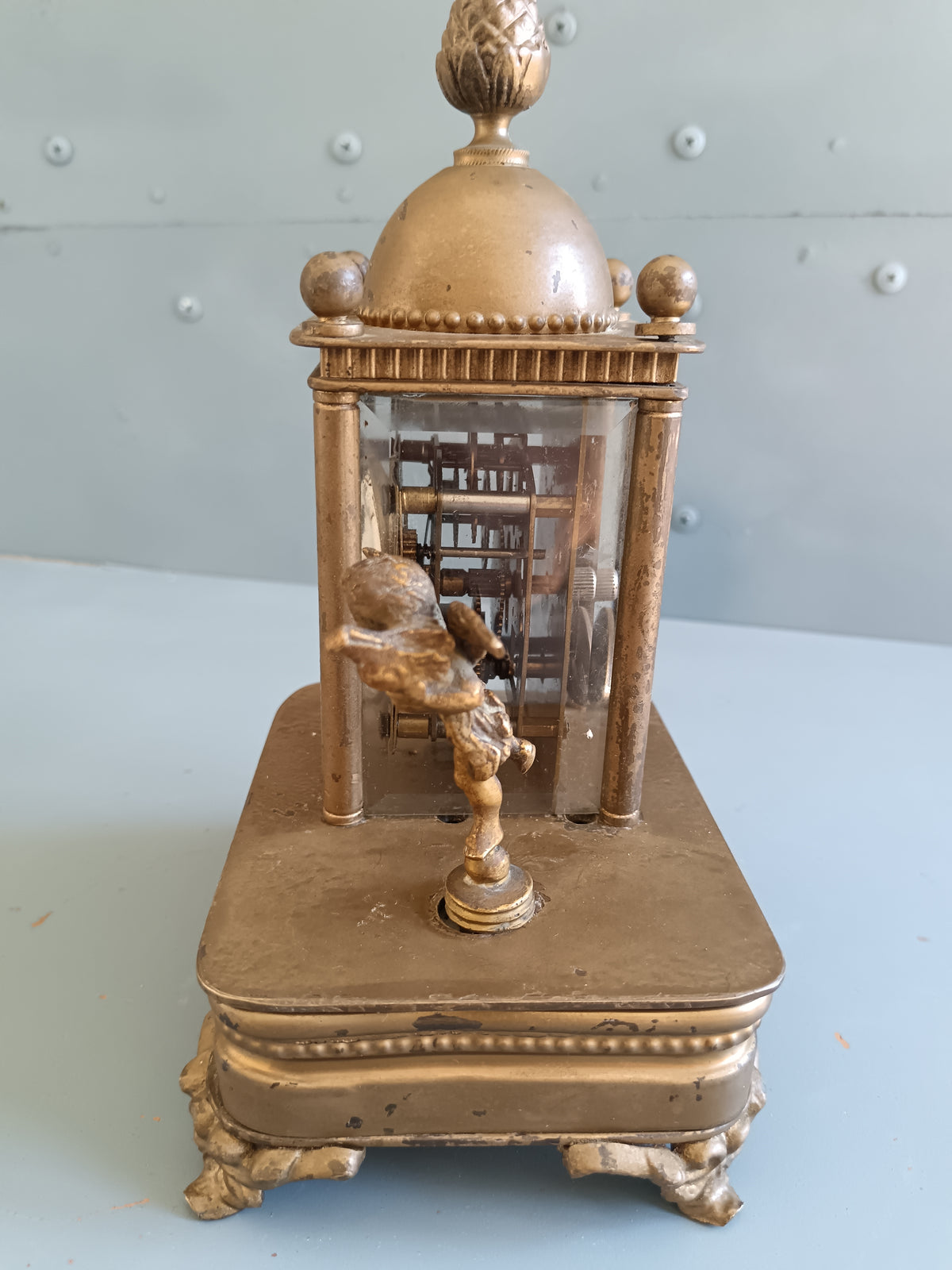 ANTICO OROLOGIO DA TAVOLO “CAPPUCCINA” / DA CARROZZA – PUTTO ALATO – FINE ‘800