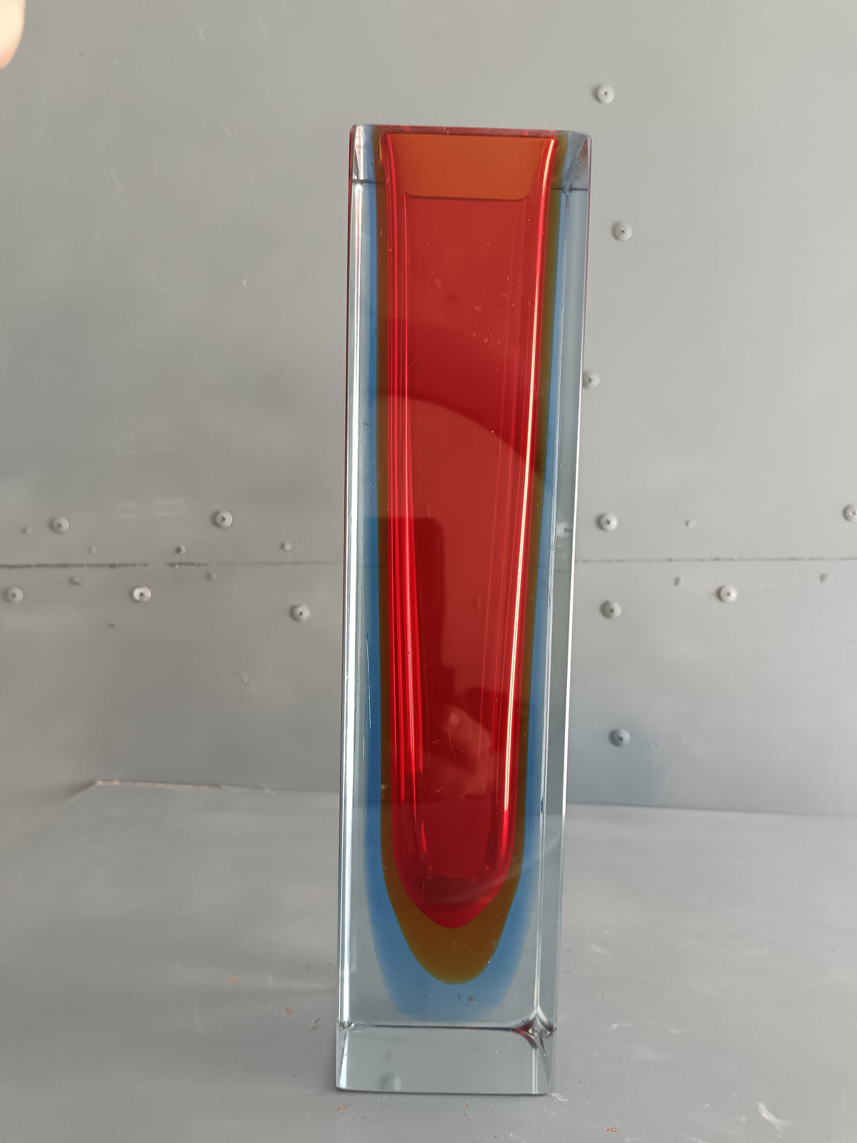 VASO MURANO SOMMERSO ATTR. FLAVIO POLI – MANDRUZZATO – ROSSO AMBRA BLU – 30 CM