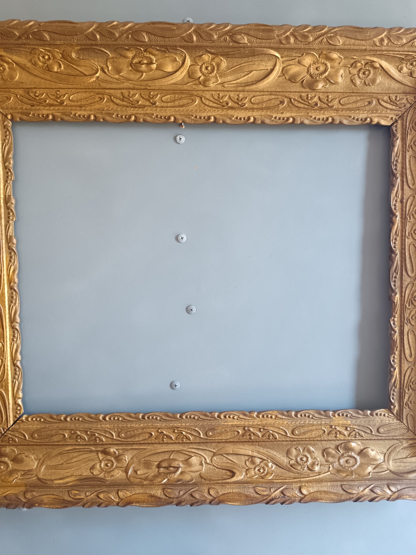 Antica Cornice in Pastiglia Dorata Liberty Art Nouveau Legno Decorata