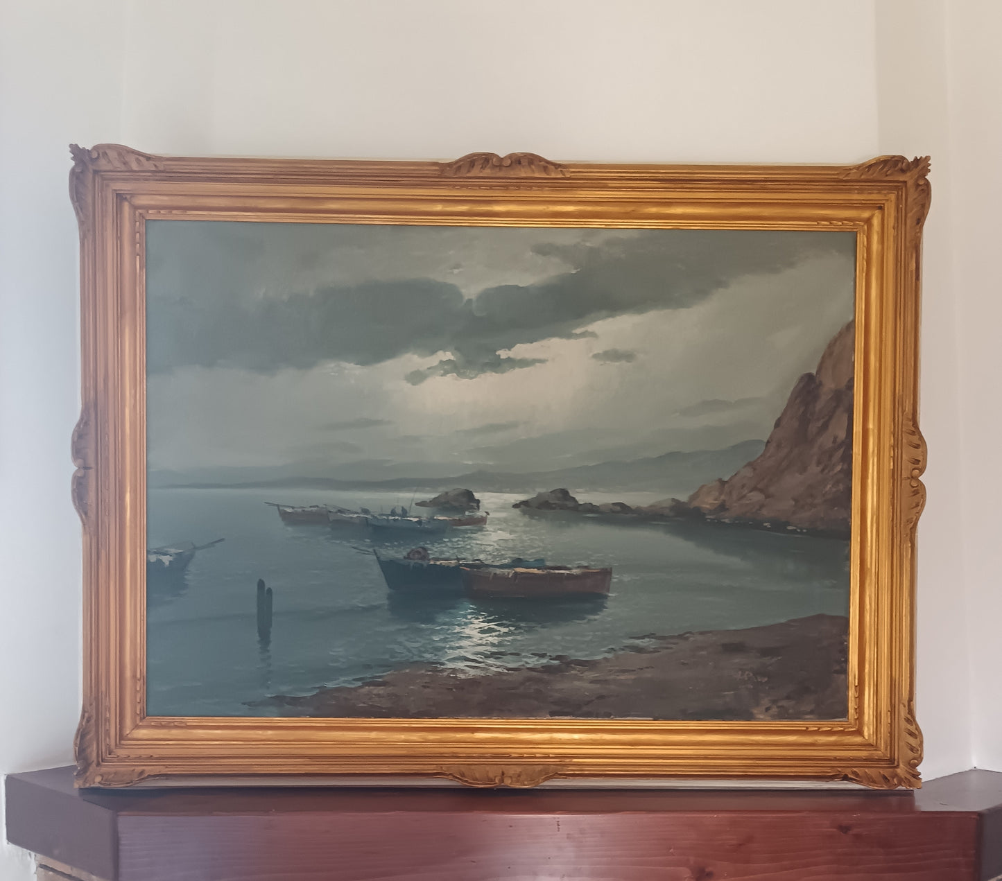 Grande Marina di Capri con Barche – Olio su Tela – Firmato – “Capri 1951” – Cornice Dorata