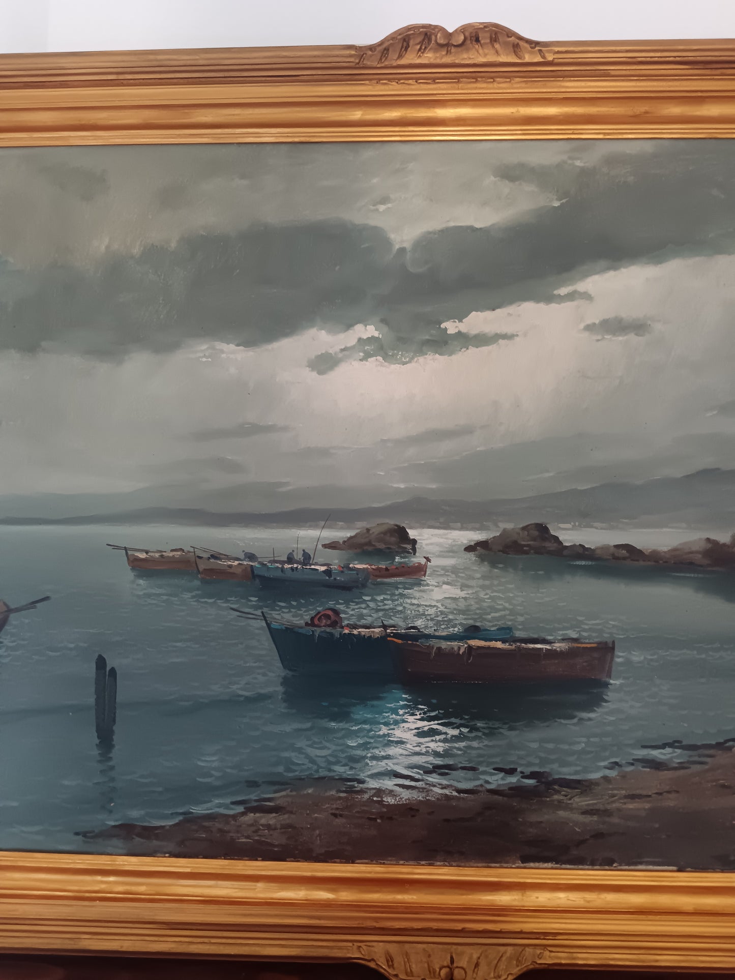 Grande Marina di Capri con Barche – Olio su Tela – Firmato – “Capri 1951” – Cornice Dorata