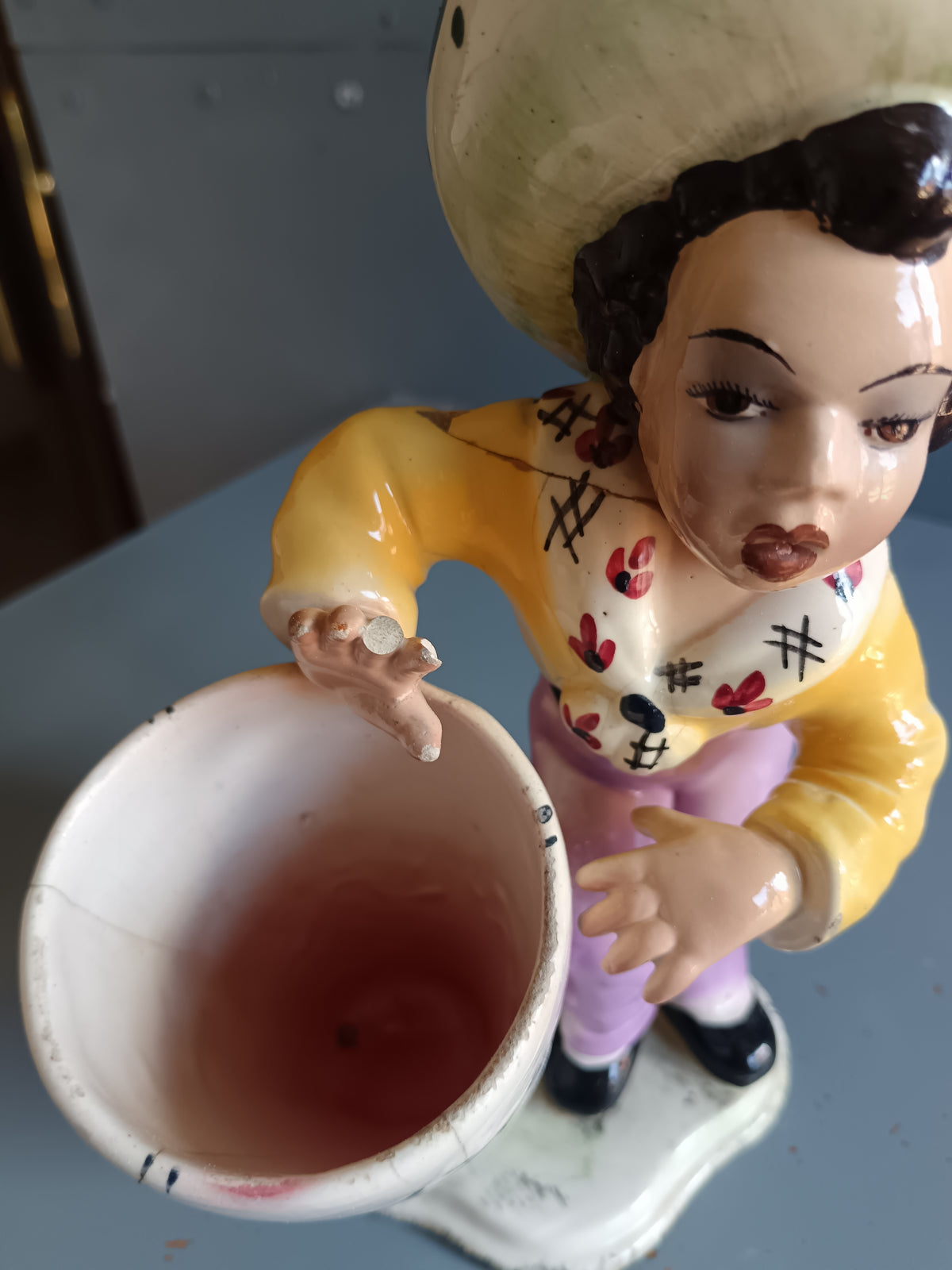 Rara Fioriera Vintage in Ceramica d'Arte - Personaggio Messicano con Sombrero e Tamburo/Vaso - Anni '50 - Manifattura Area Vicenza / Nove