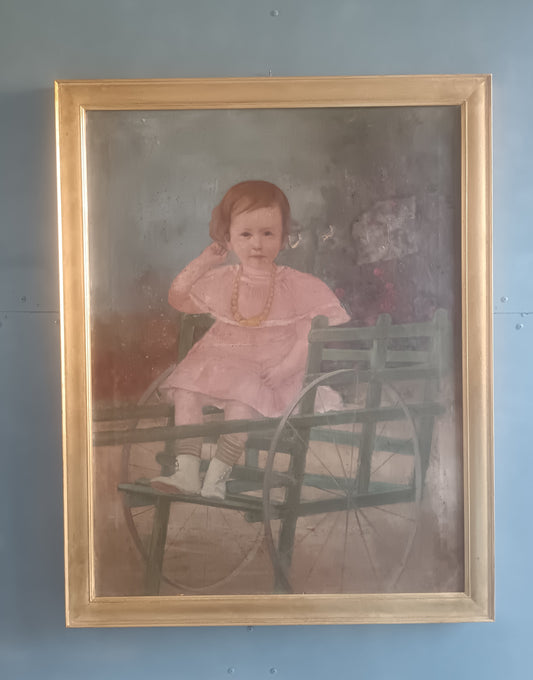 Antico Ritratto di Bambina con Abito Rosa e Giocattolo – Olio su Tela – 72x94 cm