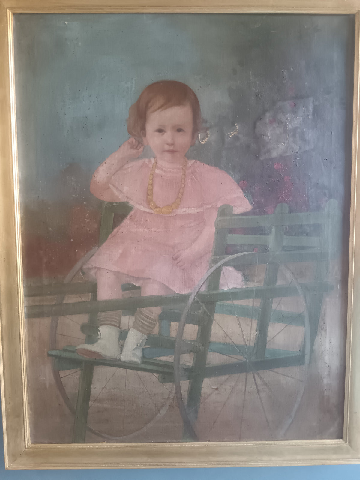 Antico Ritratto di Bambina con Abito Rosa e Giocattolo – Olio su Tela – 72x94 cm