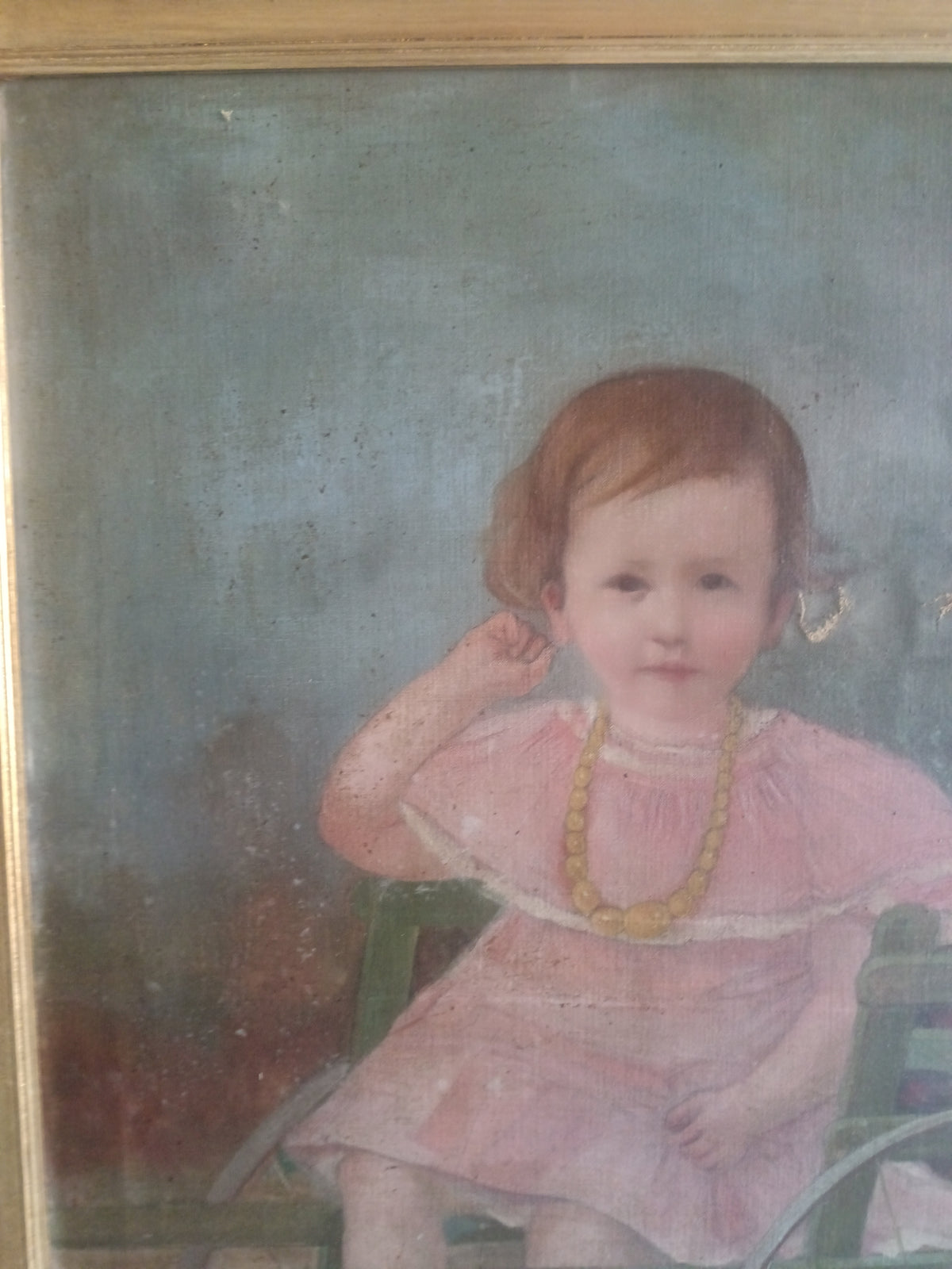 Antico Ritratto di Bambina con Abito Rosa e Giocattolo – Olio su Tela – 72x94 cm