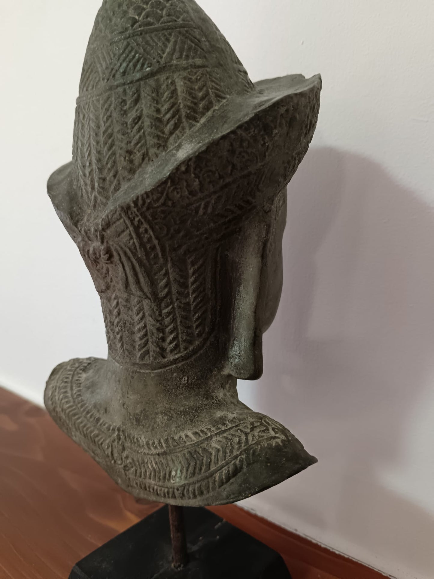 Statua in bronzo divinità asiatica in stile antico khmer
