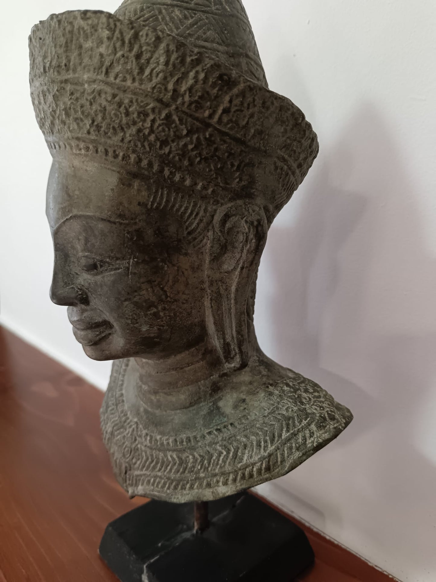 Statua in bronzo divinità asiatica in stile antico khmer