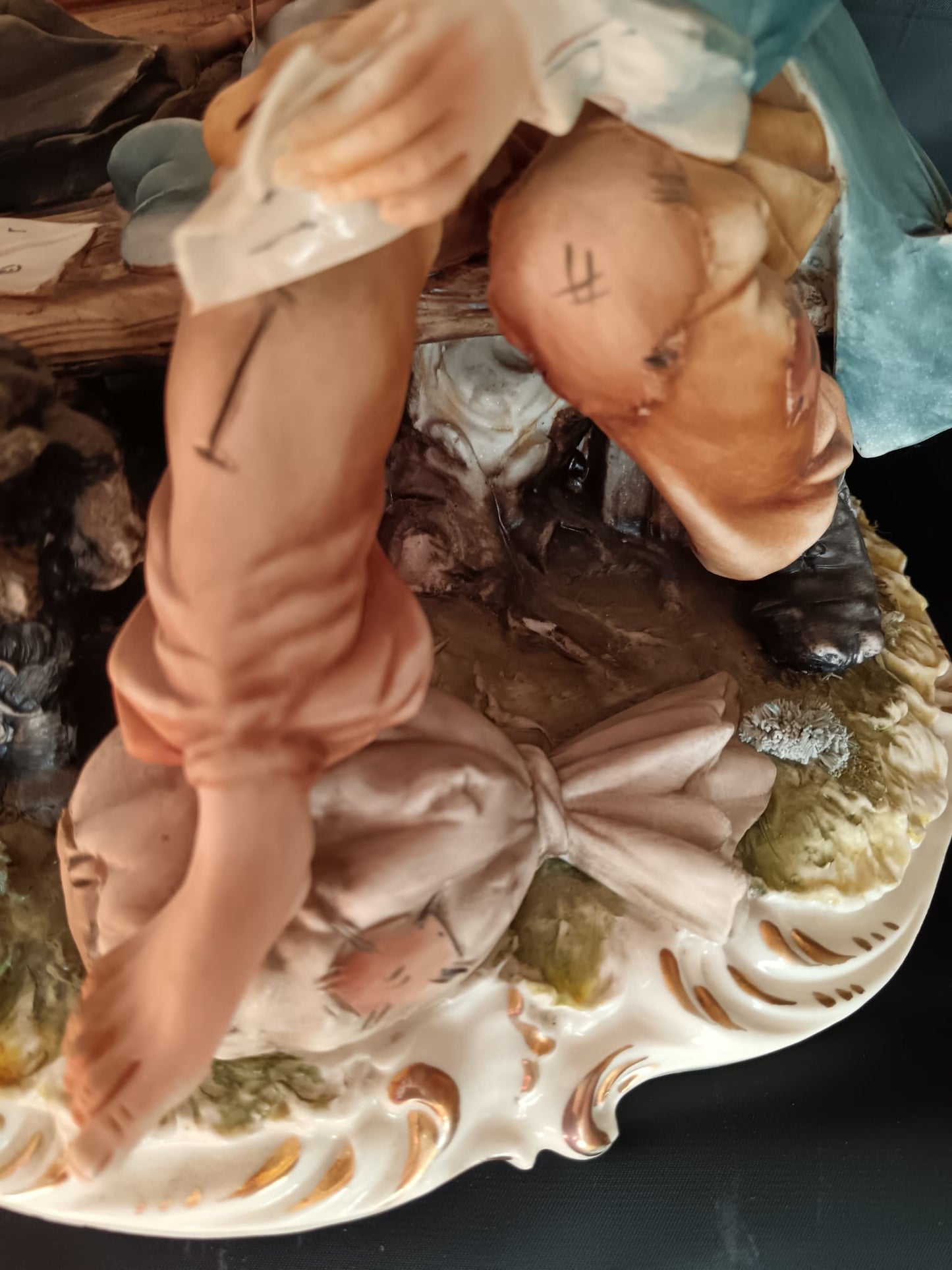 "La Solitudine"- scultura in porcellana di Capodimonte firmata (Meneghetti)