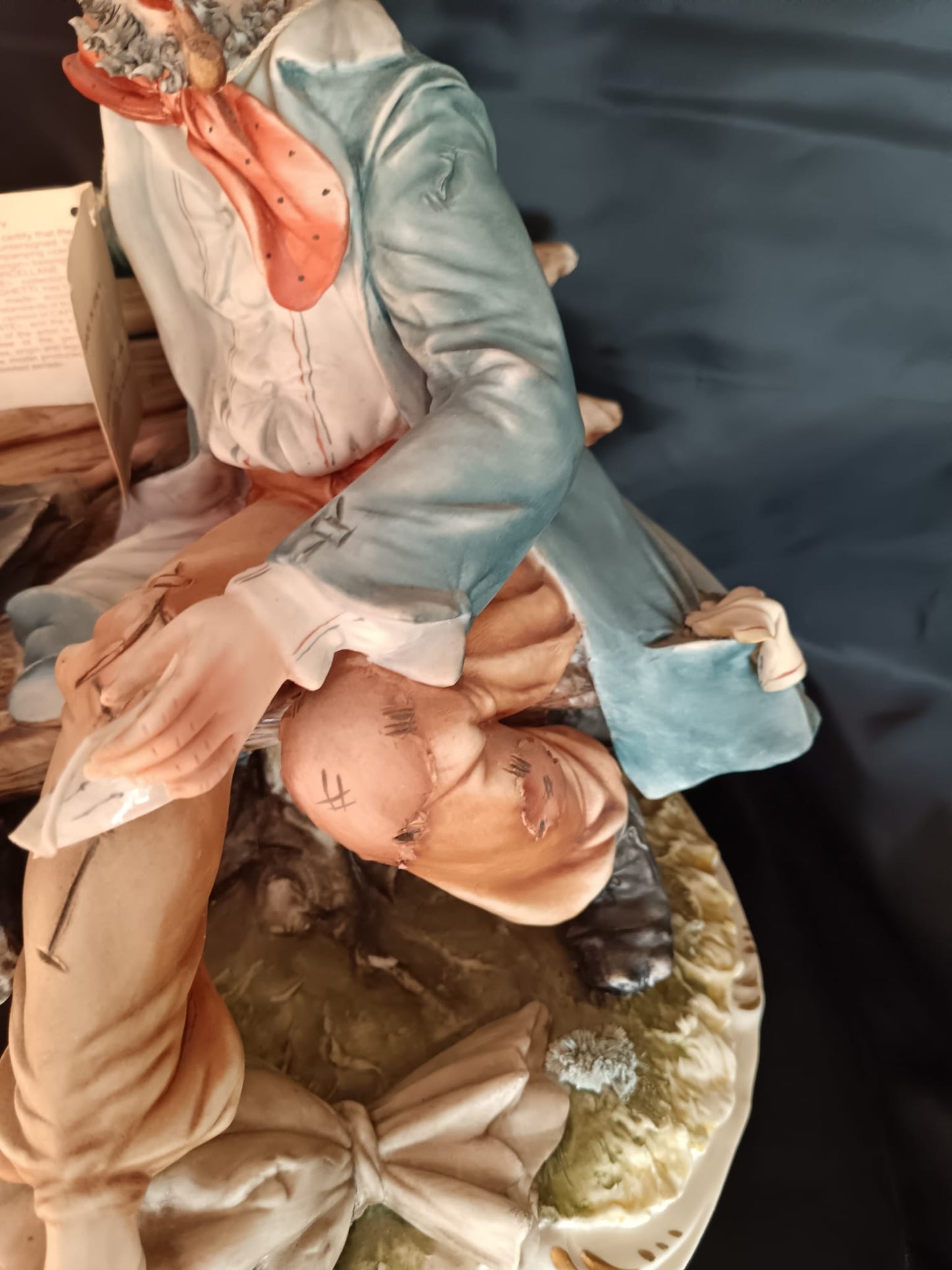 "La Solitudine"- scultura in porcellana di Capodimonte firmata (Meneghetti)