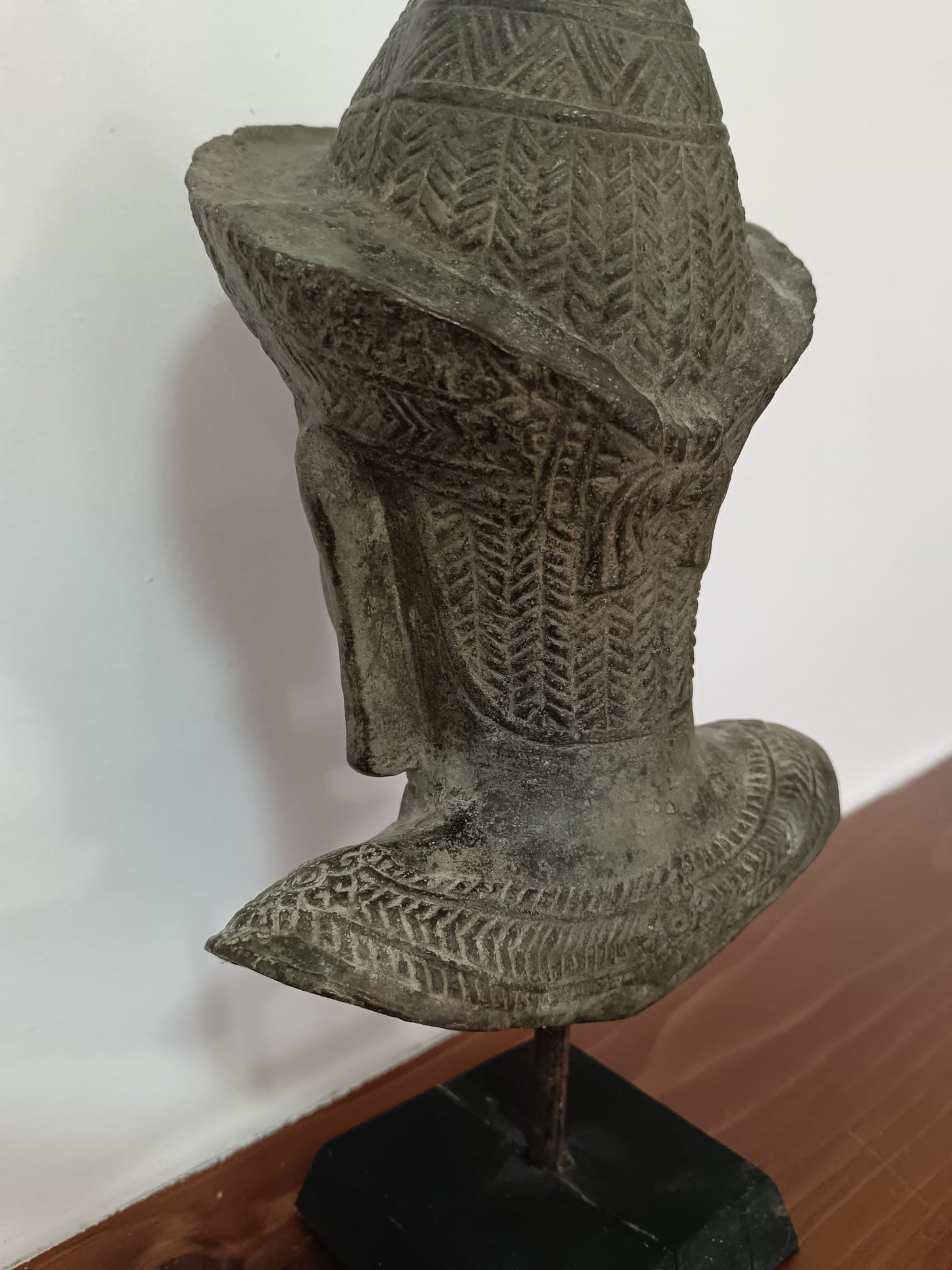 Statua in bronzo divinità asiatica in stile antico khmer