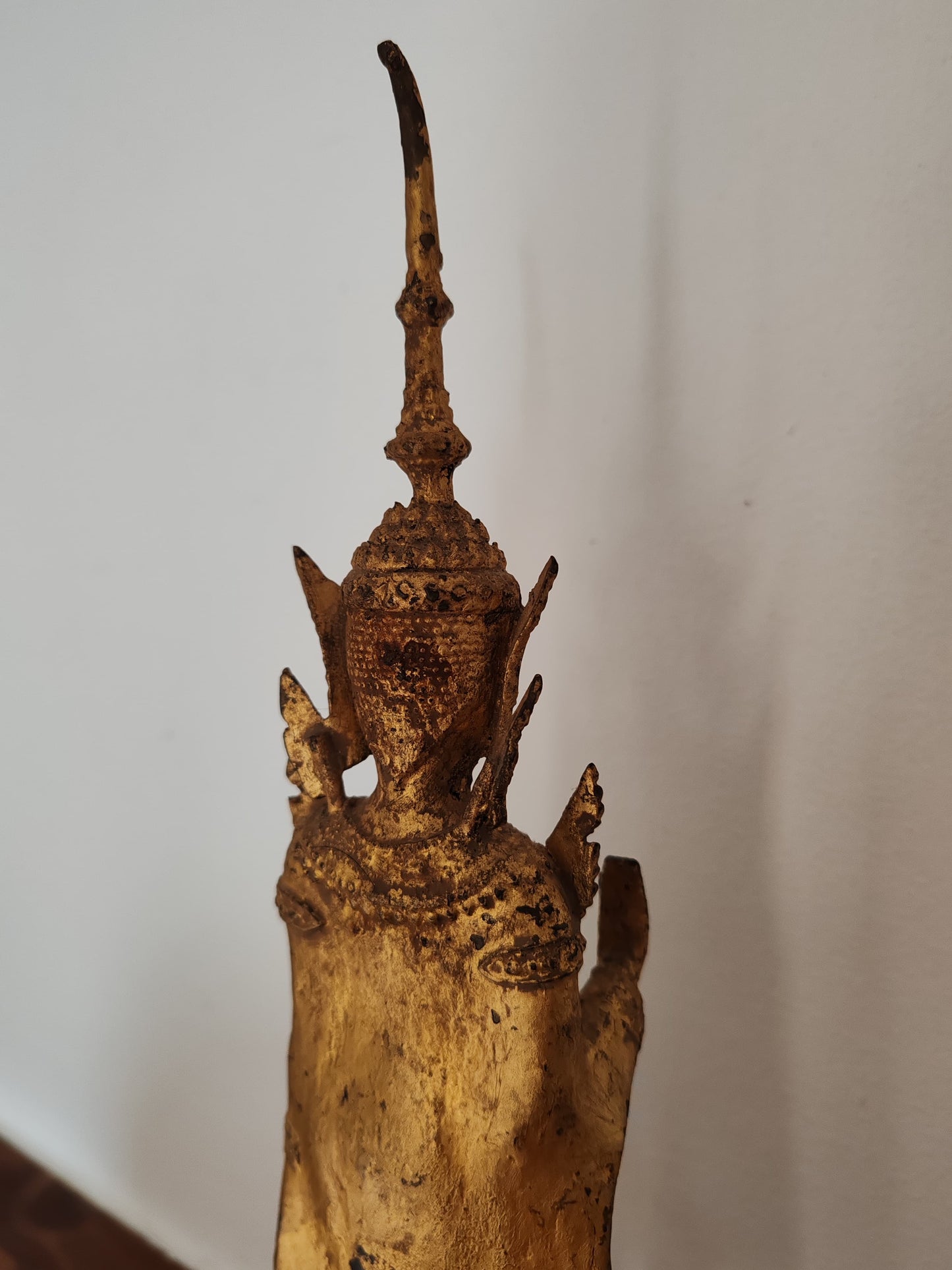 Statua in bronzo dorato- stile Rattanakosin- divinità buddista