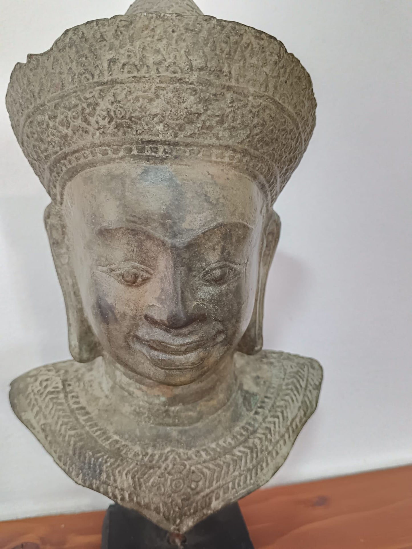 Statua in bronzo divinità asiatica in stile antico khmer