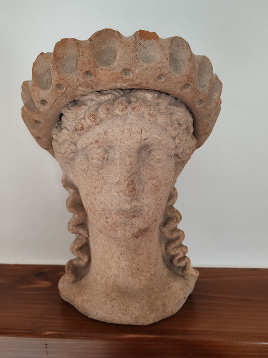 Statua in terracotta stile archeologico - dea romana (XX secolo)