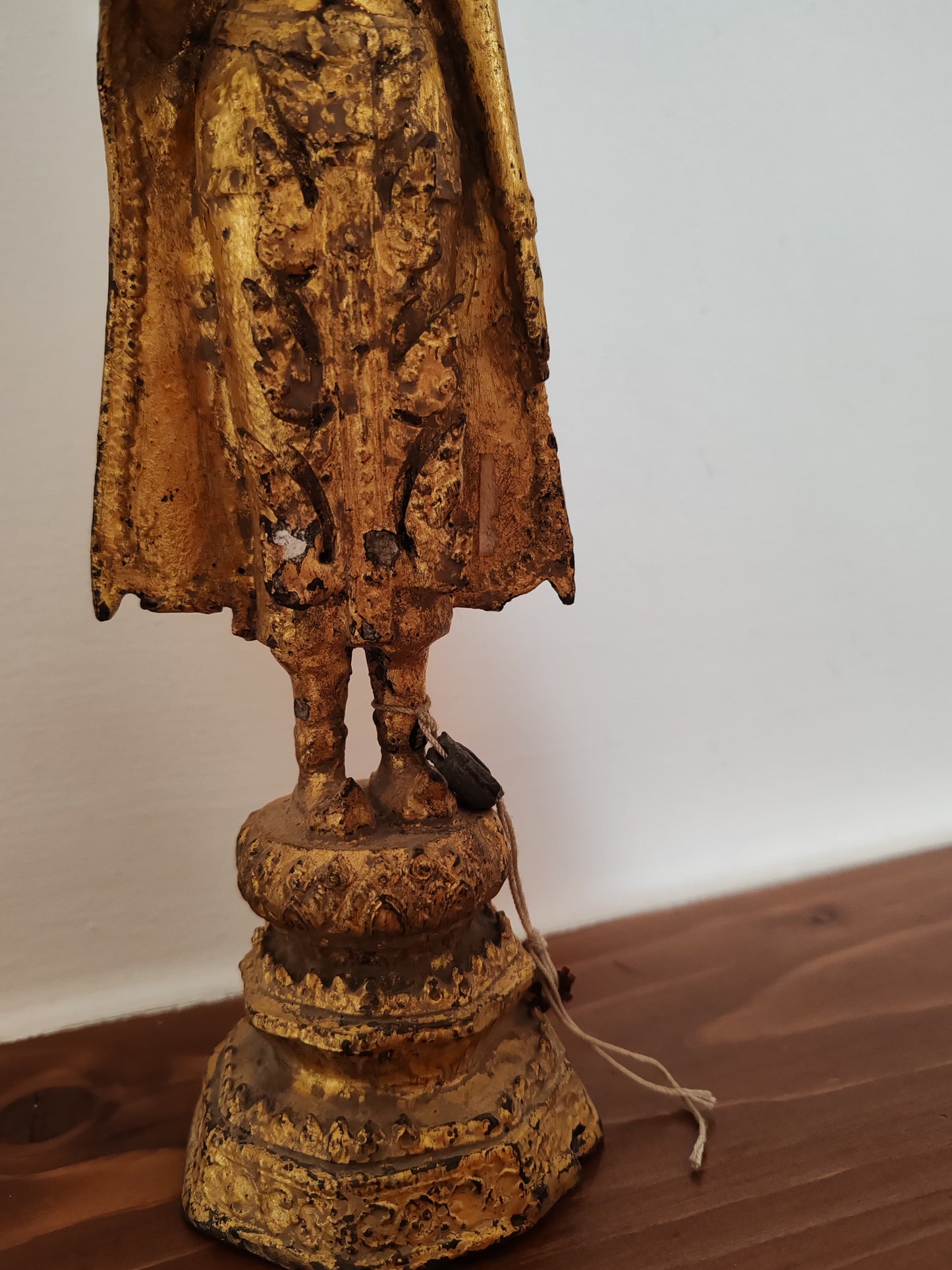 Statua in bronzo dorato- stile Rattanakosin- divinità buddista